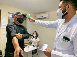 Agentes da SMTT de Arapiraca recebem 2ª dose de imunizantes contra a Covid-19