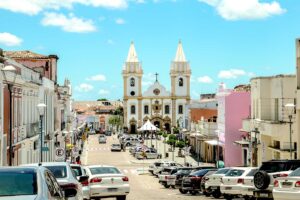 Comércio de Penedo Ajusta Horários para Melhor Atender as Festividades