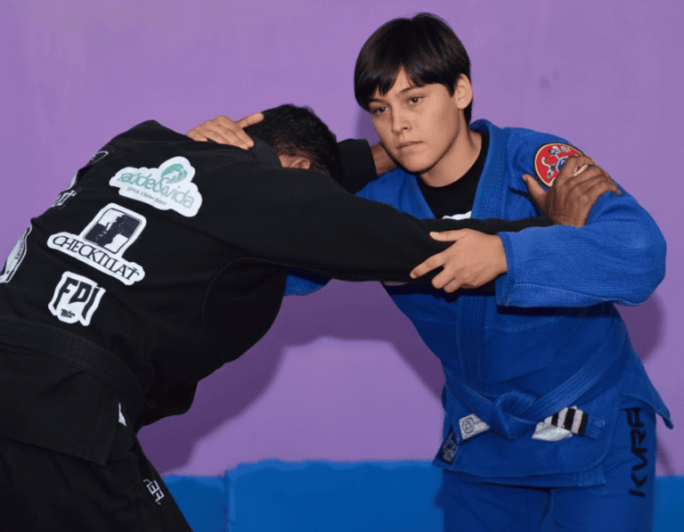 “Ela Se Garante na Luta”: bolsas gratuitas de jiu-jitsu para mulheres em Penedo